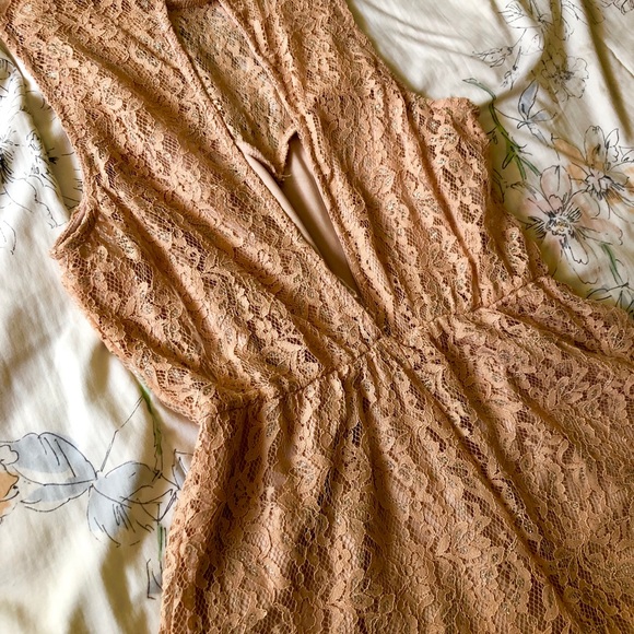 Charlotte Russe Light Pink Lace Shorts Romper M - Picture 3 of 8